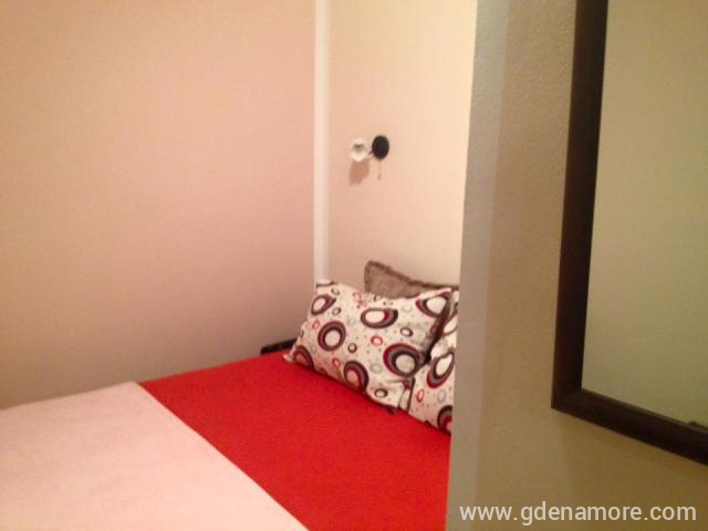 SOBA br.9 sa kupatilom u Vila Todor, privatni smeštaj u mestu Herceg Novi, Crna Gora